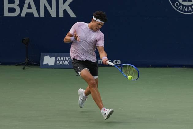 ATP, Tennis Herren Masters 1000 National Bank Open Toronto Presented by Rogers 2025 - Day 9 Ben Shelton of the United States plays a forehand against Flavio Cobolli of Italy during the Men s Singles round of 16 match on day 9 of the ATP Masters 1000 National Bank Open at Sobeys Stadium. on August 3, 2025 in Toronto, Canada. (Photo by Leonardo Ramirez Eyepix Group) Copyright: xLeonardoxRamirezx xEyepixxGroupx LR-01082025-09394