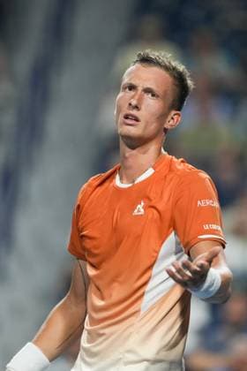 ATP, Tennis Herren Masters 1000 National Bank Open Toronto Presented by Rogers 2025 - Day 9 Jiri Lehecka of Czechia unhappy with a fan for interrupt the game against Taylor Fritz of the United States during the Men s Singles round of 16 match on day 9 of the ATP Masters 1000 National Bank Open at Sobeys Stadium. on August 3, 2025 in Toronto, Canada. (Photo by Leonardo Ramirez Eyepix Group) Copyright: xLeonardoxRamirezx xEyepixxGroupx LR-01082025-02968