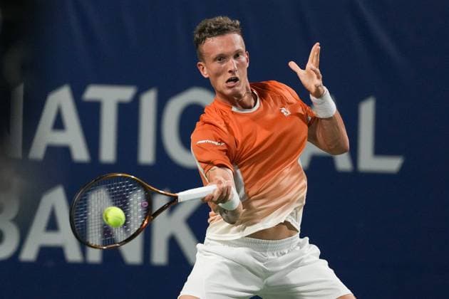 ATP, Tennis Herren Masters 1000 National Bank Open Toronto Presented by Rogers 2025 - Day 9 Jiri Lehecka of Czechia plays a forehand against Taylor Fritz of the United States during the Men s Singles round of 16 match on day 9 of the ATP Masters 1000 National Bank Open at Sobeys Stadium. on August 3, 2025 in Toronto, Canada. (Photo by Leonardo Ramirez Eyepix Group) Copyright: xLeonardoxRamirezx xEyepixxGroupx LR-01082025-03470