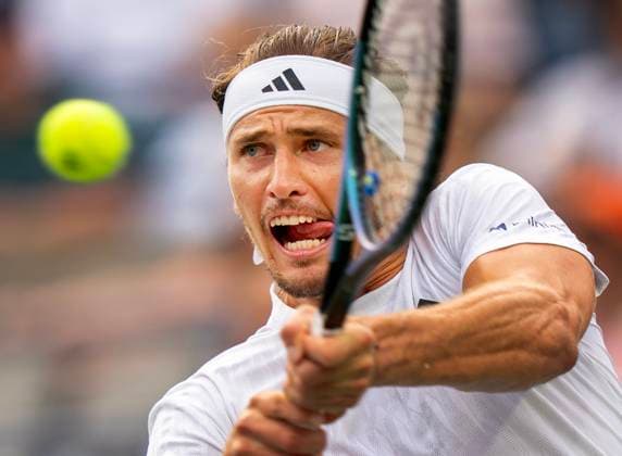 August 4, 2025, Toronto, On, Canada: Germany s Alexander Zverev hits a backhand return to Australia s Alexei Popyrin during their quarterfinal match at the National Bank Open in Toronto, Saturday, Aug. 4, 2025. Canada News - August 4, 2025  - ZUMAc35_ 20250804_zaf_c35_087 Copyright: xFrankxGunnx