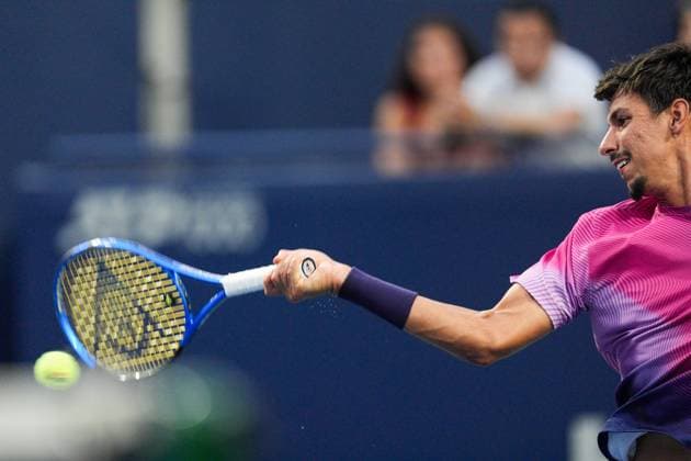 National Bank Open 2025 - Day 10 TORONTO, CANADA - AUGUST 4 : Alexei Popyrin of Australia in action against Alexander Zverev of Germany during the men’s singles quarterfinals on day ten of the 2025 National Bank Open at Sobeys Stadium in Toronto, Ontario, Canada on August 4, 2025. Mert Alper Dervis Anadolu Ontario Canada. Editorial use only. Please get in touch for any other usage.  Copyright: x2025xAnadoluxMertxAlperxDervisx