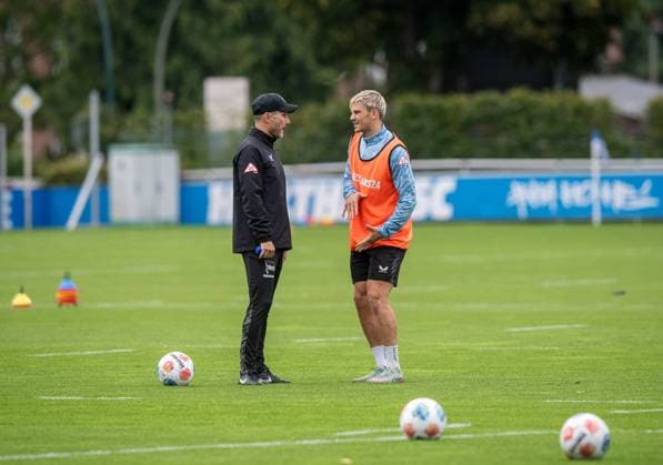 Soccer, Men, Season 2025 26, 2 Bundesliga, Hertha BSC, Training, f l Coach Stefan Leitl Hertha BSC , Dawid Kownacki Hertha BSC , 05 08 2025, Copyright: xSebastianxRäppold MatthiasxKochx