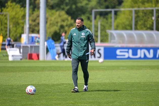 05 08 2025, Football, 2 Bundesliga, Season 2025 2026, Training FC Schalke 04, Jermaine Jones xRHR PHOTO YYx Copyright: KROEGER RHR-FOTOx RHR-FOTO YY