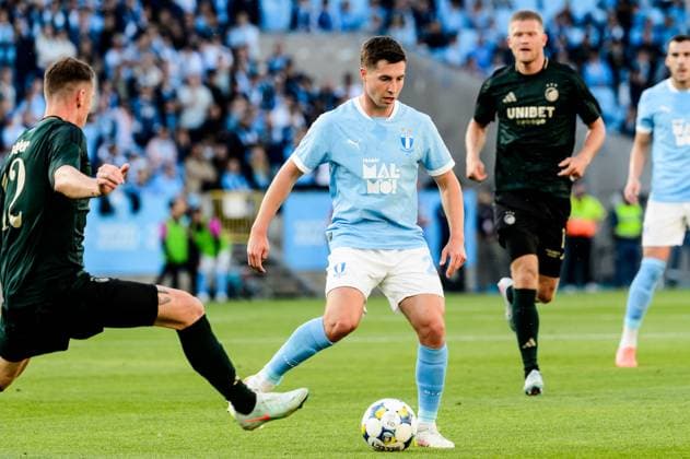 250805 Lasse Berg Johnsen of Malmö FF during the UEFA Champions League qualifier football match between Malmö FF and FC Copenhagen on August 5, 2025 in Malmö Photo Christian Örnberg BILDBYRAN COP 166 CS0745 fotboll football soccer fotball uefa champions league champions league malmö ff fc copenhagen bbeng  Copyright: CHRISTIANxÖRNBERG BB250805CO041