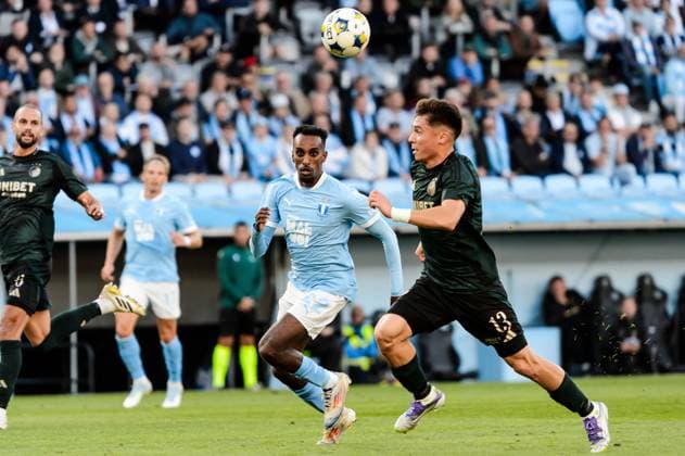 250805 Taha Ali of Malmö FF and Rodrigo Huescas of FC Copenhagen during the UEFA Champions League qualifier football match between Malmö FF and FC Copenhagen on August 5, 2025 in Malmö Photo Christian Örnberg BILDBYRAN COP 166 CS0745 fotboll football soccer fotball uefa champions league champions league malmö ff fc copenhagen bbeng  Copyright: CHRISTIANxÖRNBERG BB250805CO048