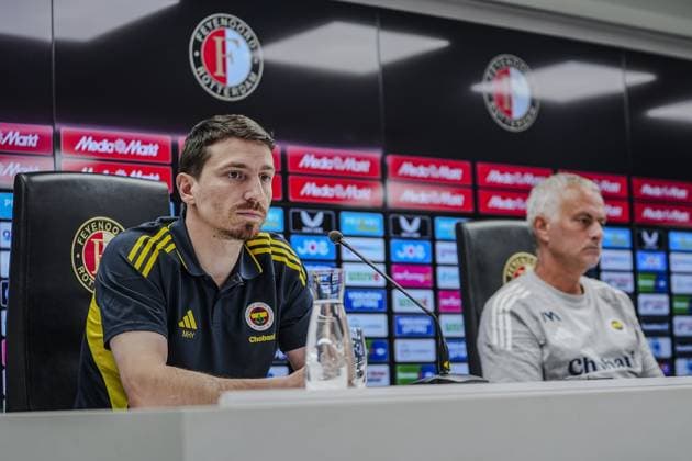 Ahead of Champions League Qualifier between Fenerbahce and Feyenoord ROTTERDAM, NETHERLANDS - AUGUST 05: Mert Hakan Yandas (L) of Fenerbahce speaks during a press conference, PK, Pressekonferenz at De Kuip Stadium ahead of the UEFA Champions League third qualifying round first leg between Fenerbahce and Feyenoord, in Rotterdam, Netherlands on August 05, 2025. Agit Erdi Ulukaya Anadolu Rotterdam Netherlands. Editorial use only. Please get in touch for any other usage.  Copyright: x2025xAnadoluxAgitxErdixUlukayax