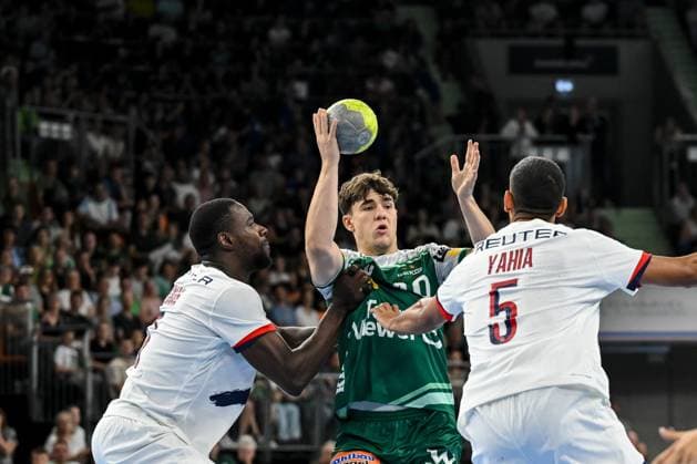 Karl Konan Paris Saint Germain , Elias Newel FRISCH AUF Goeppingen and Yahia Omar Paris Saint Germain battle for the ball during the Handball Friendly match between Frisch Auf Göppingen and Paris Saint Germain at ratiopharm Arena on August 5, 2025 in Neu Ulm, Germany Photo by Harry Langer DeFodi Images