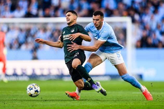 250805 Mohamed Elyounoussi of FC Copenhagen and Andrej Djuric of Malmö FF during the UEFA Champions League qualifier football match between Malmö FF and FC Copenhagen on August 5, 2025 in Malmö Photo Carl Sandin BILDBYRAN kod CS CS0745 fotboll football soccer fotball uefa champions league champions league malmö ff fc copenhagen bbeng bbauto  Copyright: CARLxSANDIN BB250805CS076