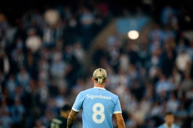 250805 The back pf Arnor Sigurdsson of Malmö FF during the UEFA Champions League qualifier football match between Malmö FF and FC Copenhagen on August 5, 2025 in Malmö Photo Carl Sandin BILDBYRAN kod CS CS0745 fotboll football soccer fotball uefa champions league champions league malmö ff fc copenhagen bbeng  Copyright: CARLxSANDIN BB250805CS106