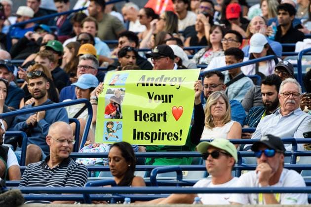 August 5, 2025, Toronto, Ontario, Canada: A fan of Andrey Rublev holds a banner at the National Bank Open Presented by Rogers at Sobeys Stadium. Toronto Canada - ZUMAr228 20250805_znp_r228_014 Copyright: xVasiliyxRyabykhx