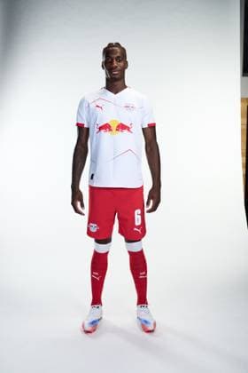 Attention Editorial use free of charge Attention Free of charge for editorial use Ezechiel Banzuzi RB Leipzig