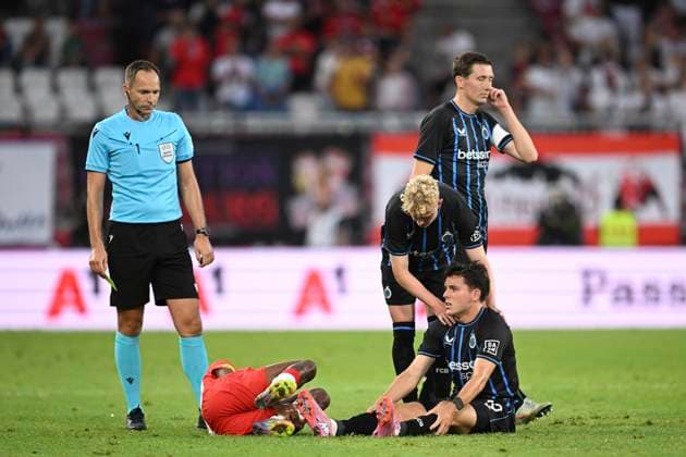Salzburg v Club Brugge - UEFA Champions League SALZBURG, AUSTRIA - AUGUST 06 : Nene Dorgeles forward of Salzburg, Seys Joaquim defender of Club Brugge, Vetlesen Hugo midfielder of Club Brugge during the UEFA Champions League 2025 26 third qualifying round first leg between Salzburg and Club Brugge on August 6, 2025 in Salzburg, Austria, 06 08 2025 Salzburg Austria  Copyright: xTomasxSiskx