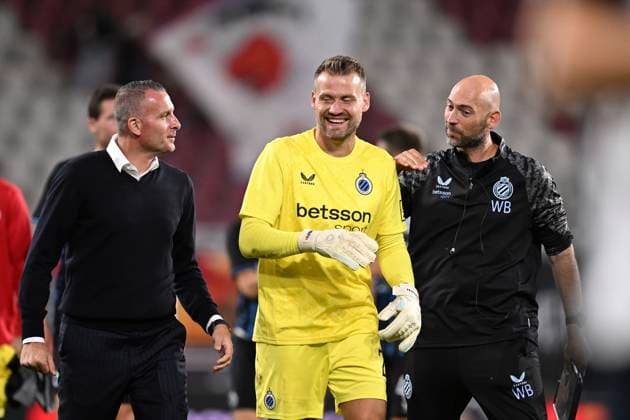 Salzburg v Club Brugge - UEFA Champions League SALZBURG, AUSTRIA - AUGUST 06 : Hayen Nicky head coach of Club Brugge, Mignolet Simon goalkeeper of Club Brugge, Biewauw Wouter keeper trainer of Club Brugge during the UEFA Champions League 2025 26 third qualifying round first leg between Salzburg and Club Brugge on August 6, 2025 in Salzburg, Austria, 06 08 2025 Salzburg Austria  Copyright: xTomasxSiskx