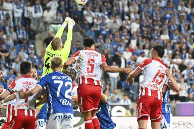 Bartosz Mrozek during match of the third qualifying round of the UEFA Champions League between Lech Poznan vs Crvena Zvezda, Poland, on August 6 2025  Copyright: xMichalxDubiel IPAxSportx xipa-agency.netx xx IPA_61825851 IPA_Agency_IPA61825851