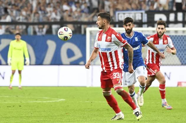 Rade Krunic during match of the third qualifying round of the UEFA Champions League between Lech Poznan vs Crvena Zvezda, Poland, on August 6 2025  Copyright: xMichalxDubiel IPAxSportx xipa-agency.netx xx IPA_61825860 IPA_Agency_IPA61825860