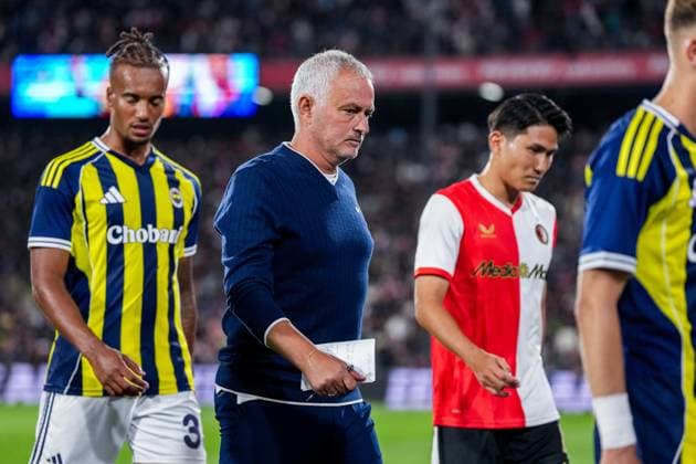 UEFA Champions League: Feyenoord v Fenerbahce SK Rotterdam - Trainer JosÃ Mourinho of Fenerbahce SK during the third qualification round 1st leg of The Champions League 2025 2026. The match is set between Feyenoord and Fenerbahce SK at Stadion Feijenoord De Kuip on 6 August 2025 in Rotterdam, The Netherlands. Copyright: xYannickxVerhoevenx