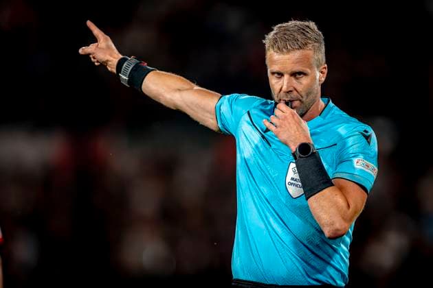 Referee Glenn Nyberg during the match Feyenoord Fenerbahce at the Kuip Stadium for the third qualifying round champions league season 2025 2026 in Rotterdam, Netherlands on 6 august 2025, photo by Marcel van Dorst EYE4images DeFodi Images