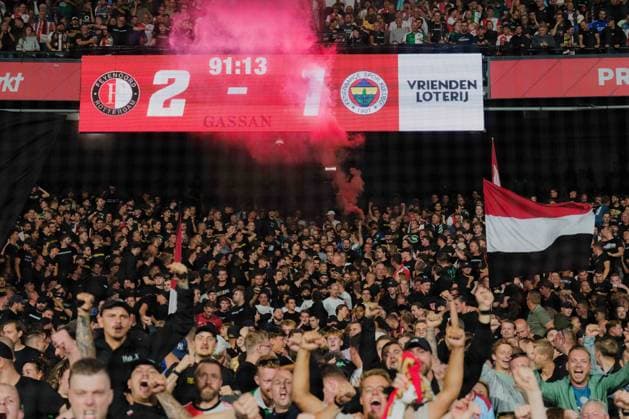 ROTTERDAM , 06-08-2025 , Stadium Feijenoord de Kuip , season 2025 2026 , UEFA Champions League Third Qualifying round between Feyenoord and Fenerbahce , Feyenoord fans celebrate the goal for the 2-1 end result Feyenoord - Fenerbahce  x30409656x Copyright: