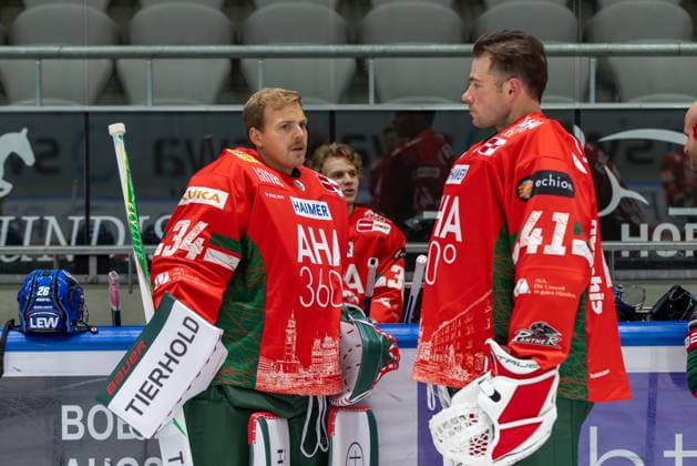 l r Michael Garteig 34 Augsburger Panther , Peyton Jones 41 Augsburger Panther , Team and portrait pictures, Augsburger Panther, Season 2025 2026, Ice Hockey, Penny DEL, 06 08 2025 Augsburg Bavaria Germany Copyright: xkolbert-press ChristianxKolbertx