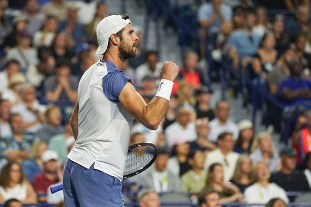 ATP, Tennis Herren Masters 1000 National Bank Open Toronto Presented by Rogers 2025 - Semifinals Karen Khachanov of Russia celebrates a point against Alexander Zverev of Germany during the Men s Singles semifinals match of the ATP Masters 1000 National Bank Open at Sobeys Stadium. on August 6, 2025 in Toronto, Canada. (Photo by Leonardo Ramirez Eyepix Group) Copyright: xLeonardoxRamirezx xEyepixxGroupx LR-06082025-06480