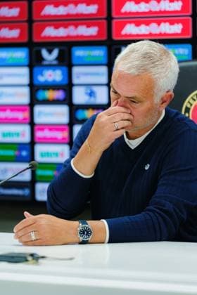 ROTTERDAM , 06-08-2025 , Stadium Feijenoord de Kuip , season 2025 2026 , UEFA Champions League Third Qualifying round between Feyenoord and Fenerbahce , Fenerbahce trainer coach Jose Mourinho Jose Mourinho Feyenoord - Fenerbahce  x30414895x Copyright:
