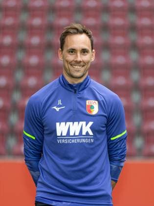Julian Lauer FC Augsburg 1907 1 BL, portrait date 2025 2026,
