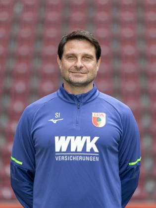 Imre Szabics FC Augsburg 1907 1 BL, portrait date 2025 2026,