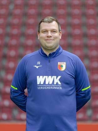 Jan Reckord FC Augsburg 1907 1 BL, portrait date 2025 2026,