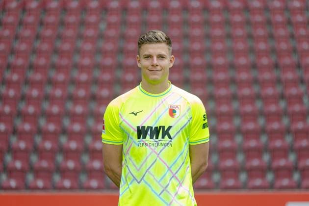 Finn Dahmen FC Augsburg 1907 1 BL, portrait date 2025 2026,