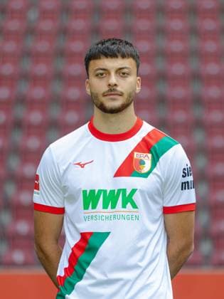 Mahmud Kücüksahin FC Augsburg 1907 1 BL, portrait date 2025 2026,
