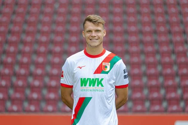 Robin Fellhauer FC Augsburg 1907 1 BL, portrait date 2025 2026,