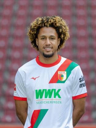 Han Noah Massengo FC Augsburg 1907 1 BL, portrait date 2025 2026,
