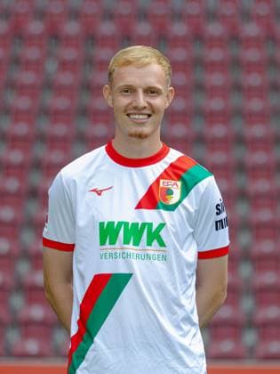 Tim Breithaupt FC Augsburg 1907 1 BL, portrait date 2025 2026,