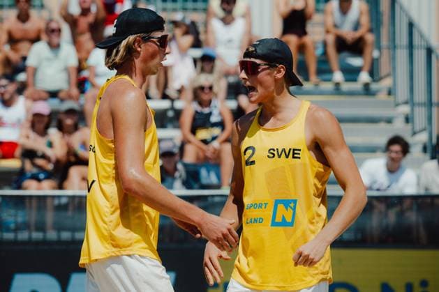 Beach volleyball, Beachvolleyball - Baden Challenge BADEN,AUSTRIA,07.AUG.25 - BEACH VOLLEYBALL - FIVB World Tour - Baden Challenge. Image shows Jacob Hölting Nilsson (SWE) and Elmer Andersson (SWE).  GEPAxpictures xAlexanderxSolc
