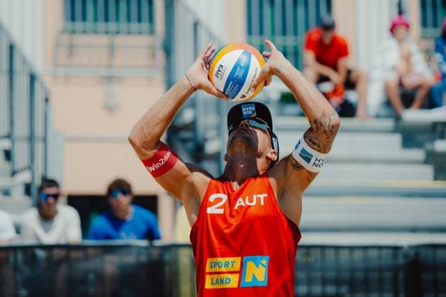 Beach volleyball, Beachvolleyball - Baden Challenge BADEN,AUSTRIA,07.AUG.25 - BEACH VOLLEYBALL - FIVB World Tour - Baden Challenge. Image shows Alexander Horst (AUT).  GEPAxpictures xAlexanderxSolc
