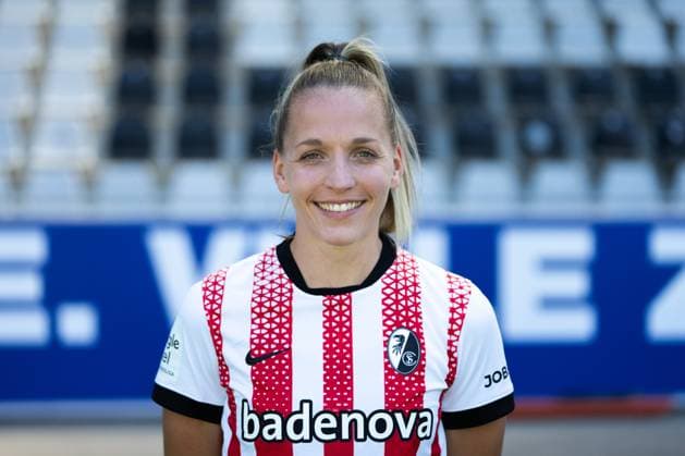 SC Freiburg Women, Media Day, 07 08 2025 Lisa Karl SC Freiburg, 2 SC Freiburg Women, Media Day, Dreisamstadion, 07 08 2025 DFB DFL REGULATIONS PROHIBIT ANY USE OF PHOTOGRAPHS AS IMAGE SEQUENCES AND OR QUASI VIDEO Copyright: xBEAUTIFULxSPORTS Boscox