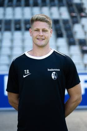 SC Freiburg Women, Media Day, 07 08 2025 Tobias Galli SC Freiburg, Athletics Coach SC Freiburg Women, Media Day, Dreisamstadion, 07 08 2025 DFB DFL REGULATIONS PROHIBIT ANY USE OF PHOTOGRAPHS AS IMAGE SEQUENCES AND OR QUASI VIDEO Copyright: xBEAUTIFULxSPORTS Boscox