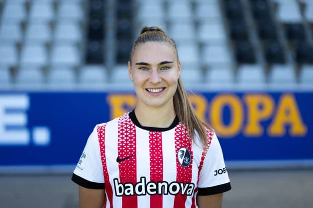 SC Freiburg Women, Media Day, 07 08 2025 Alena Bienz SC Freiburg, 8 SC Freiburg Women, Media Day, Dreisamstadion, 07 08 2025 DFB DFL REGULATIONS PROHIBIT ANY USE OF PHOTOGRAPHS AS IMAGE SEQUENCES AND OR QUASI VIDEO Copyright: xBEAUTIFULxSPORTS Boscox