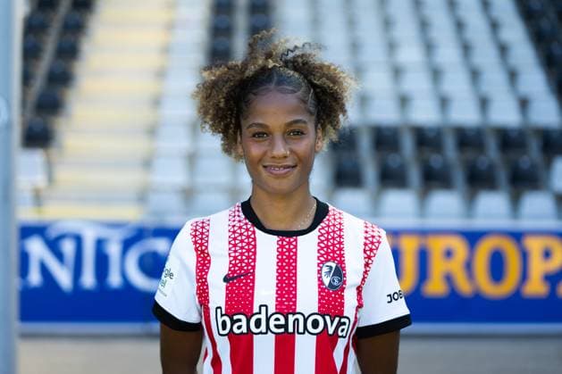 SC Freiburg Women, Media Day, 07 08 2025 Aurélie Csillag SC Freiburg, 17 SC Freiburg Women, Media Day, Dreisamstadion, 07 08 2025 DFB DFL REGULATIONS PROHIBIT ANY USE OF PHOTOGRAPHS AS IMAGE SEQUENCES AND OR QUASI VIDEO Copyright: xBEAUTIFULxSPORTS Boscox