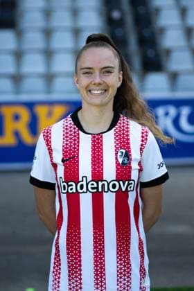 SC Freiburg Women, Media Day, 07 08 2025 Lisa Kolb SC Freiburg, 22 SC Freiburg Women, Media Day, Dreisamstadion, 07 08 2025 DFB DFL REGULATIONS PROHIBIT ANY USE OF PHOTOGRAPHS AS IMAGE SEQUENCES AND OR QUASI VIDEO Copyright: xBEAUTIFULxSPORTS Boscox