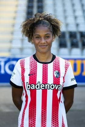 SC Freiburg Women, Media Day, 07 08 2025 Aurélie Csillag SC Freiburg, 17 SC Freiburg Women, Media Day, Dreisamstadion, 07 08 2025 DFB DFL REGULATIONS PROHIBIT ANY USE OF PHOTOGRAPHS AS IMAGE SEQUENCES AND OR QUASI VIDEO Copyright: xBEAUTIFULxSPORTS Boscox