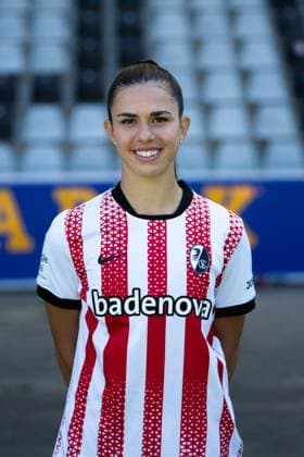 SC Freiburg Women, Media Day, 07 08 2025 Leela Egli SC Freiburg, 20 SC Freiburg Women, Media Day, Dreisamstadion, 07 08 2025 DFB DFL REGULATIONS PROHIBIT ANY USE OF PHOTOGRAPHS AS IMAGE SEQUENCES AND OR QUASI VIDEO Copyright: xBEAUTIFULxSPORTS Boscox