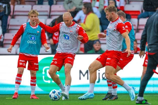 Europa League Qualification Round 3 in football 2025 Fredrikstad FC Midtjylland Fredrikstad 20250807 Fredrikstads Sondre Sorlokk and Ulrik Fredriksen for the Europa League Qualification Round 3 in football between Fredrikstad and FC Midtjylland at Fredrikstad Stadium Photo Thomas Andersen NTB Fredrikstad Norway EDITORIAL USE ONLY RESTRICTED USE FOR BETTING COMPANIES  Copyright: xThomasxAndersenx xNTBx