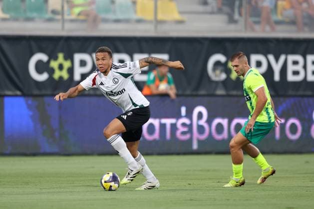 LARNAKA 07.08.2025 PIERWSZY MECZ III RUNDA ELIMINACYJNA LIGA EUROPY SEZON 2025 26: AEK LARNAKA - LEGIA WARSZAWA --- UEFA EUROPA LEAGUE THIRD QUALIFYING ROUND FIRST MATCH: AEK LARNACA - LEGIA WARSAW STEVE KAPUADI KAROL ANGIELSKI FOT. PIOTR KUCZA FOTOPYK NEWSPIX.PL --- newspix.pl POLAND OUT! 