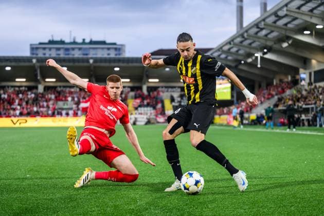 250807 Thore Pedersen of Brann and Amor Layouni of Häcken during the UEFA Champions League qualifier football match between Häcken and Brann on August 7, 2025 in Göteborg Photo Carl Sandin BILDBYRAN kod CS CS0748 fotboll football soccer fotball uefa europa league europa league häcken brann bbeng  Copyright: CARLxSANDIN BB250807CS067