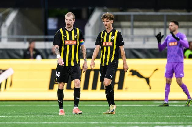 250807 Simon Gustafson and Samuel Leach Holm of Häcken look dejected after 0 2 during the UEFA Champions League qualifier football match between Häcken and Brann on August 7, 2025 in Göteborg Photo Carl Sandin BILDBYRAN kod CS CS0748 fotboll football soccer fotball uefa europa league europa league häcken brann bbeng depp  Copyright: CARLxSANDIN BB250807CS073