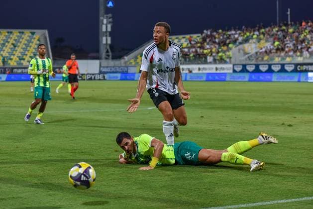 2025.08.07 Larnaka, Cypr pilka nozna Liga Europy kwalifikacje sezon 2025 2026 AEK Larnaka - Legia Warszawa N z Steve Kapuadi Hrvoje Milicevic Foto Wojciech Dobrzynski PressFocus PressFocus 2025.08.07 Larnaca, Cyprus Europa League second qualifying round season 2025 2026 AEK Larnaca - Legia Warsaw Credit: Wojciech Dobrzynski PressFocus PressFocus NEWSPIX.PL --- newspix.pl POLAND OUT! 