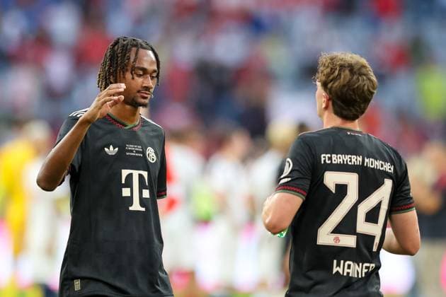 Jonah Kusi Asare FC Bayern Muenchen, 41 with Paul Wanner FC Bayern Muenchen, 24 , GER, FC Bayern Muenchen vs Tottenham Hotspur, Football, Telekom Cup, Test match, Season 2025 2026, 07 08 2025, GER, FC Bayern Muenchen vs Tottenham Hotspur, Football, Telekom Cup, Test match, Season 2025 2026, 07 08 2025 Muenchen Copyright: xEibner-Pressefoto JennixMaulx EP_JML
