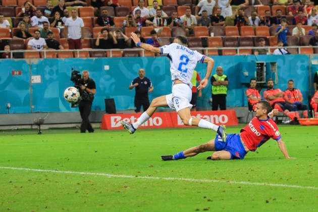 August 07, 2025, UEFA EUROPA LEAGUE, Third qualifying round 1st leg, FCSV (ROU) vs Drita (KOS), Bucharest, National Arena Stadium 2 Besnik Krasniqi intercepts the ball in front of 31 Juri Cisotti
