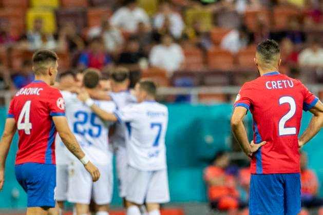 August 07, 2025, UEFA EUROPA LEAGUE, Third qualifying round 1st leg, FCSV (ROU) vs Drita (KOS), Bucharest, National Arena Stadium 9 Arb Manaj scores his side second goal and celebrates with team mates wile 2 Valentin Cretu is waching